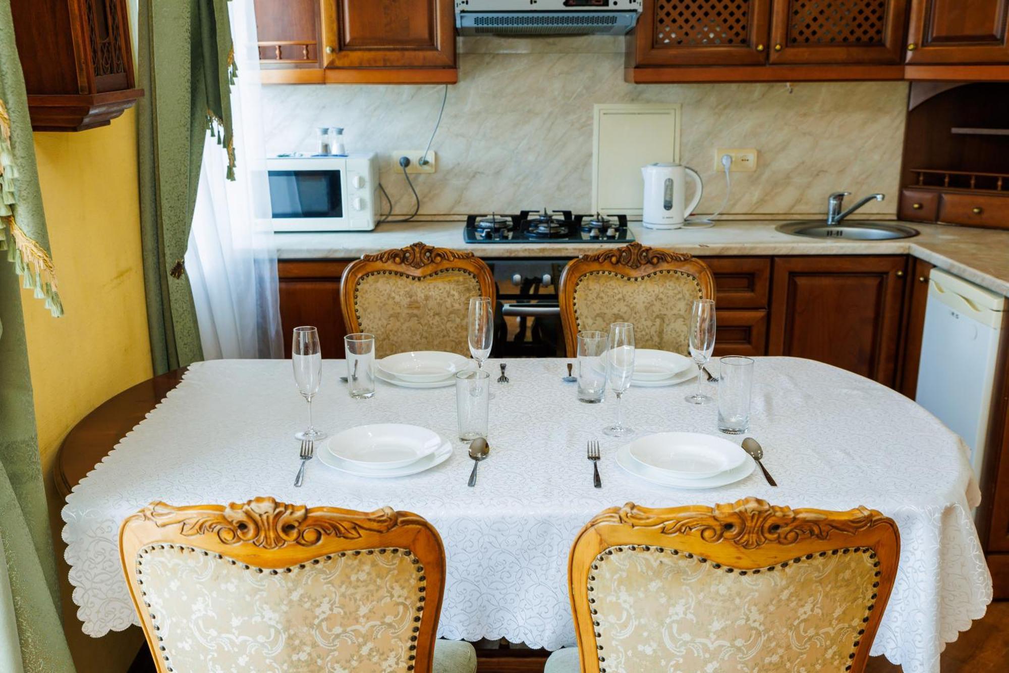Квартира Антиквара У Центрі Полтави Мережа Alexapartments Документи Для Відряджень Безконтатне Заселення Цілодобово Poltava Eksteriør billede